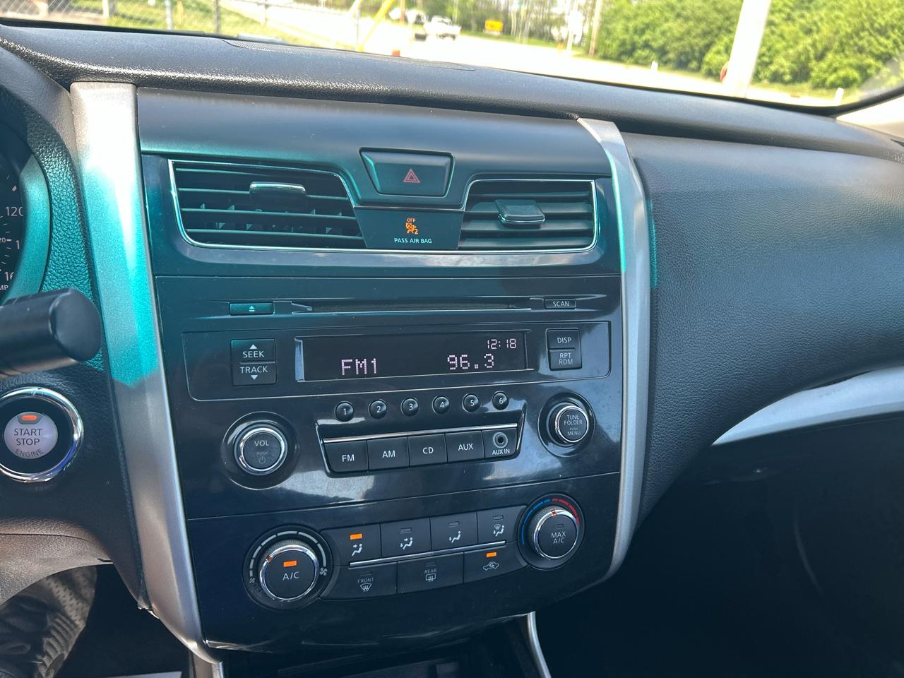 Nissan Altima 4dr Sdn I4 2.5 S 2013