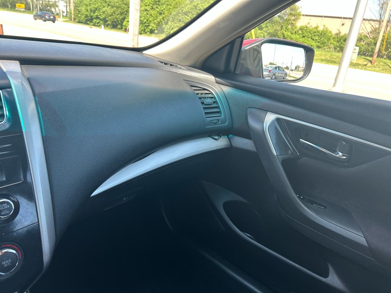 Nissan Altima 4dr Sdn I4 2.5 S 2013