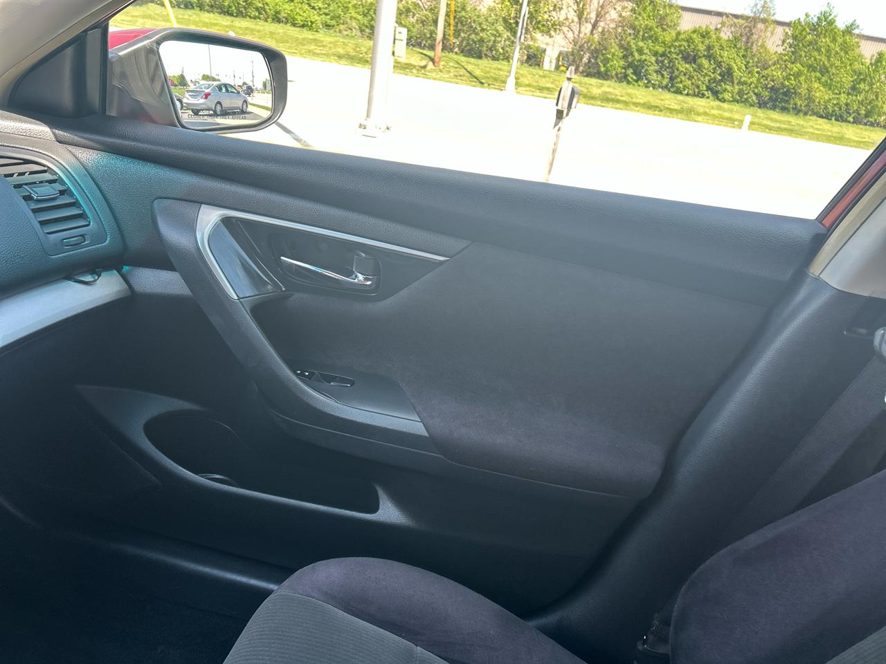 Nissan Altima 4dr Sdn I4 2.5 S 2013