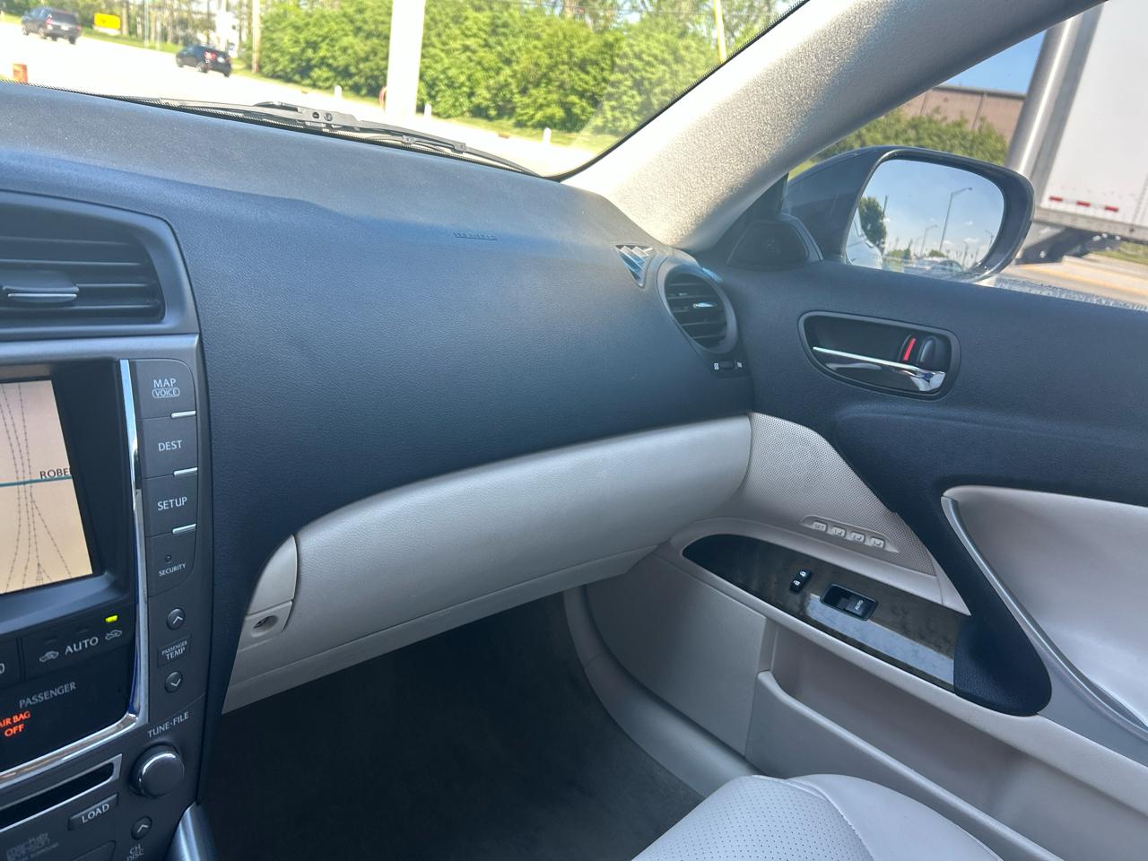 Lexus IS 350C 2dr Conv 2010