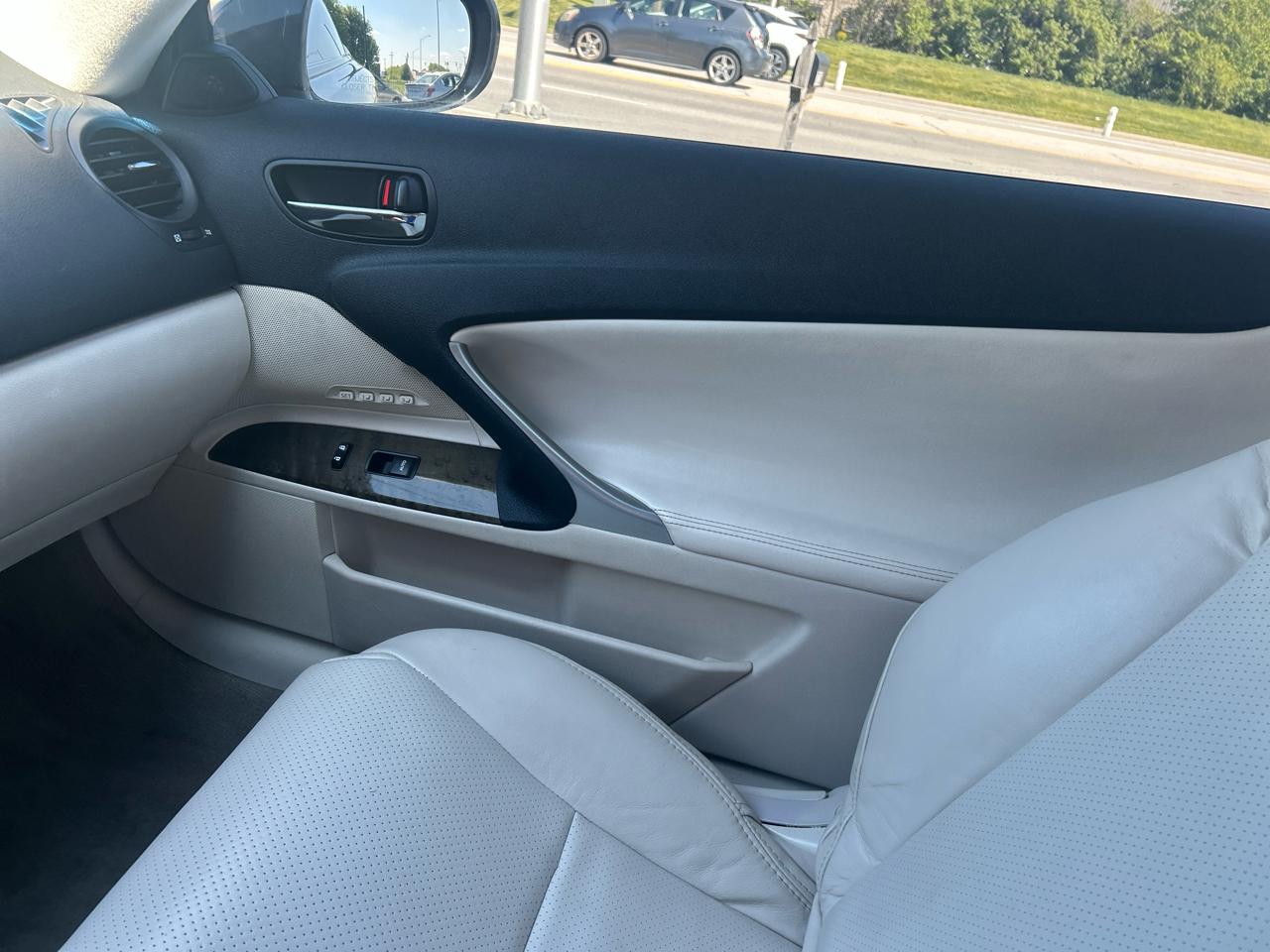 Lexus IS 350C 2dr Conv 2010