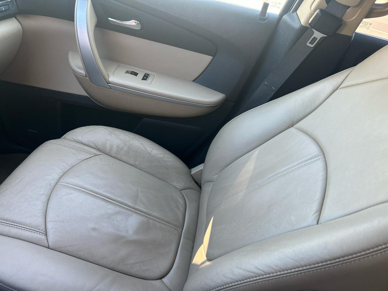 GMC Acadia AWD 4dr SLT1 2011