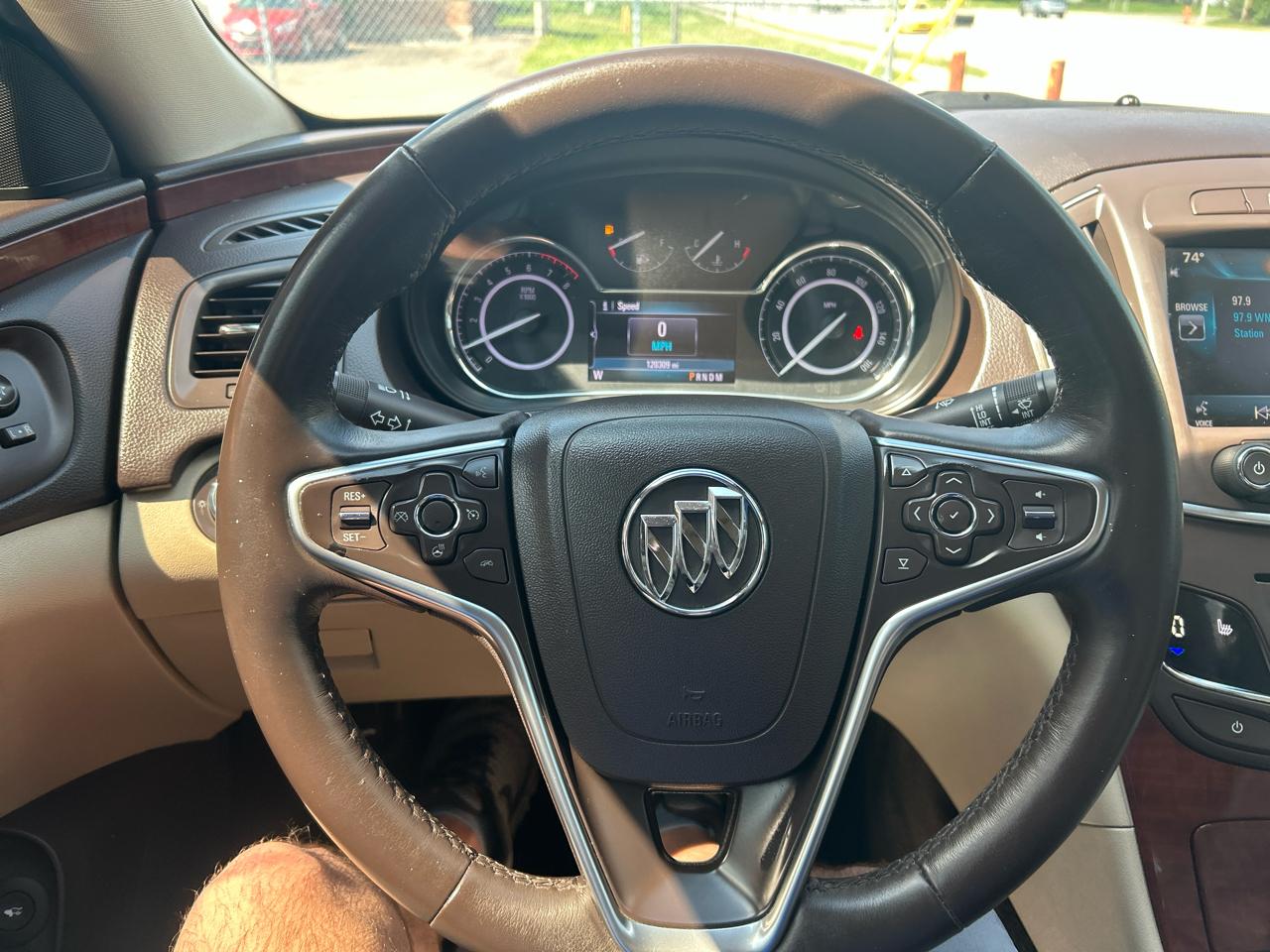 Buick Regal 4dr Sdn Premium I FWD 2014