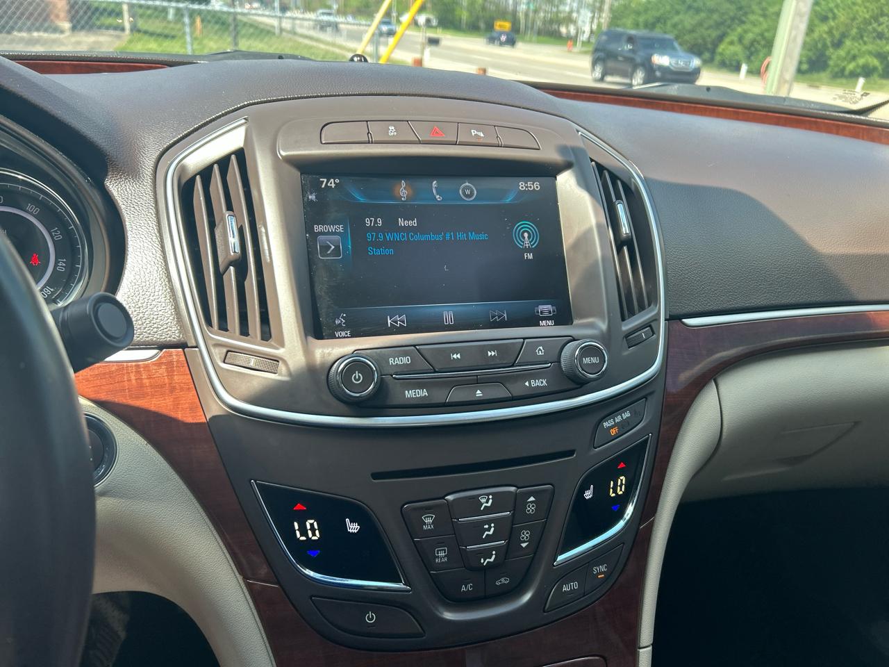 Buick Regal 4dr Sdn Premium I FWD 2014