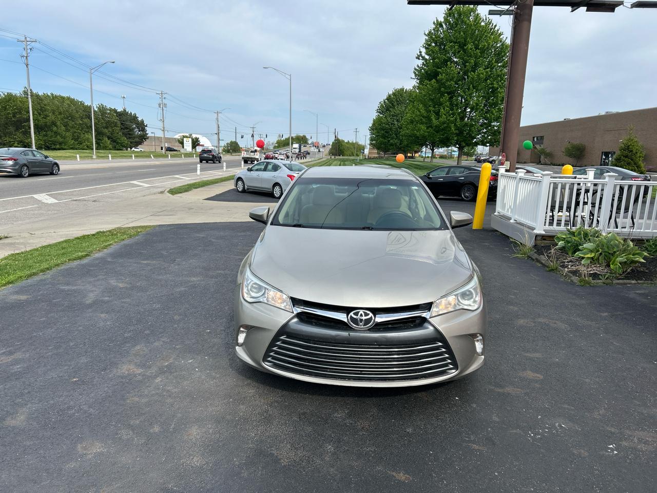 Toyota Camry 4dr Sdn I4 Auto XLE (Natl) 2015