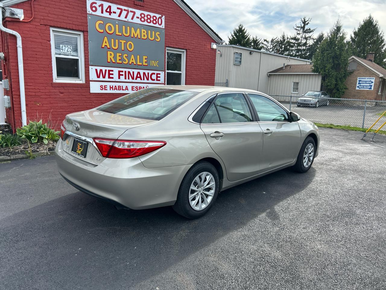 Toyota Camry 4dr Sdn I4 Auto XLE (Natl) 2015