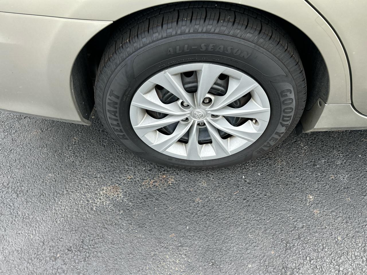 Toyota Camry 4dr Sdn I4 Auto XLE (Natl) 2015