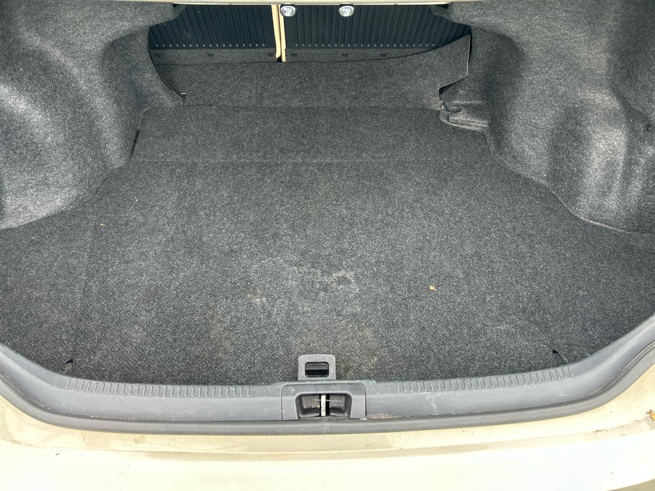 Toyota Camry 4dr Sdn I4 Auto XLE (Natl) 2015