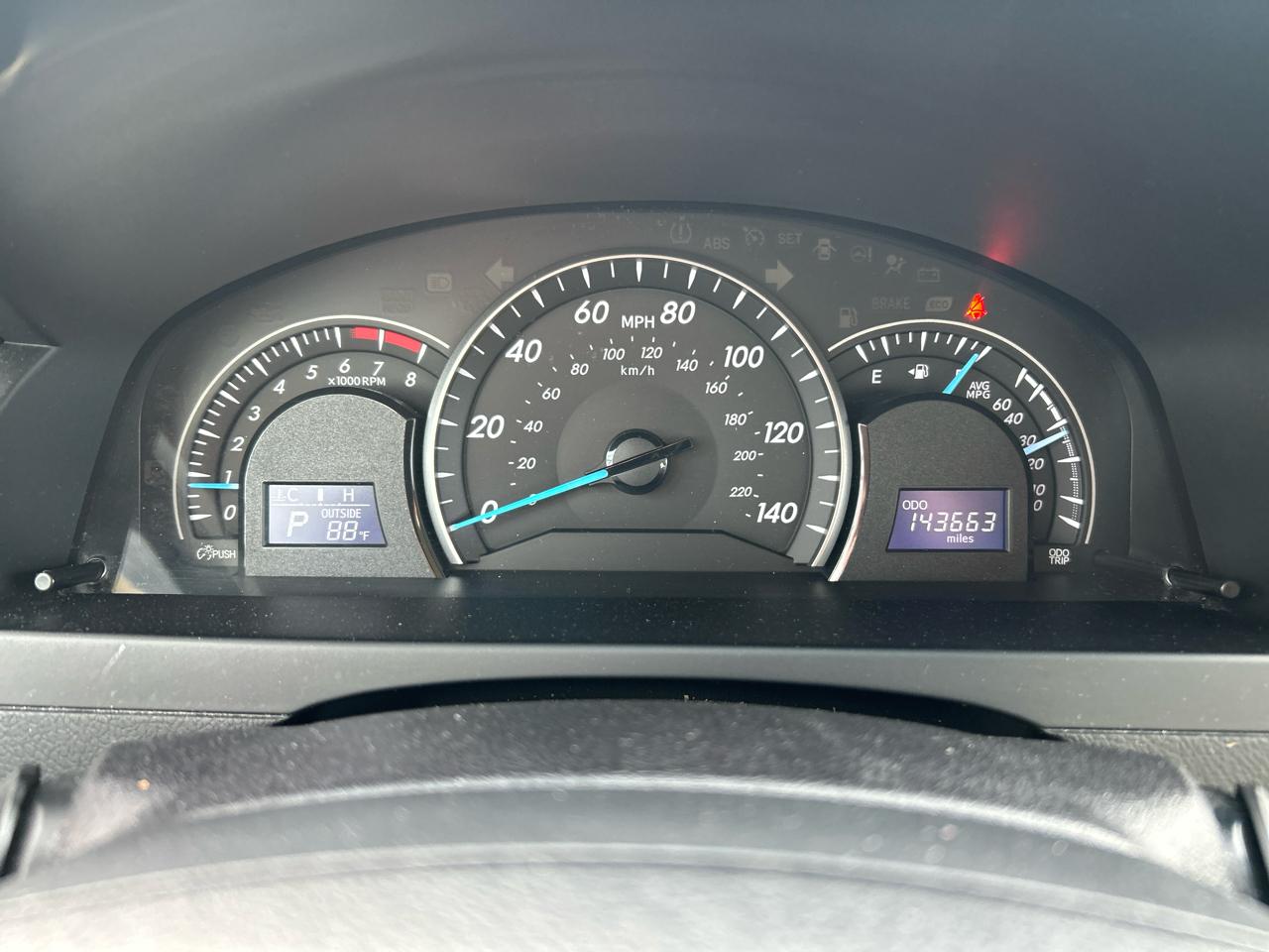 Toyota Camry 4dr Sdn I4 Auto XLE (Natl) 2015