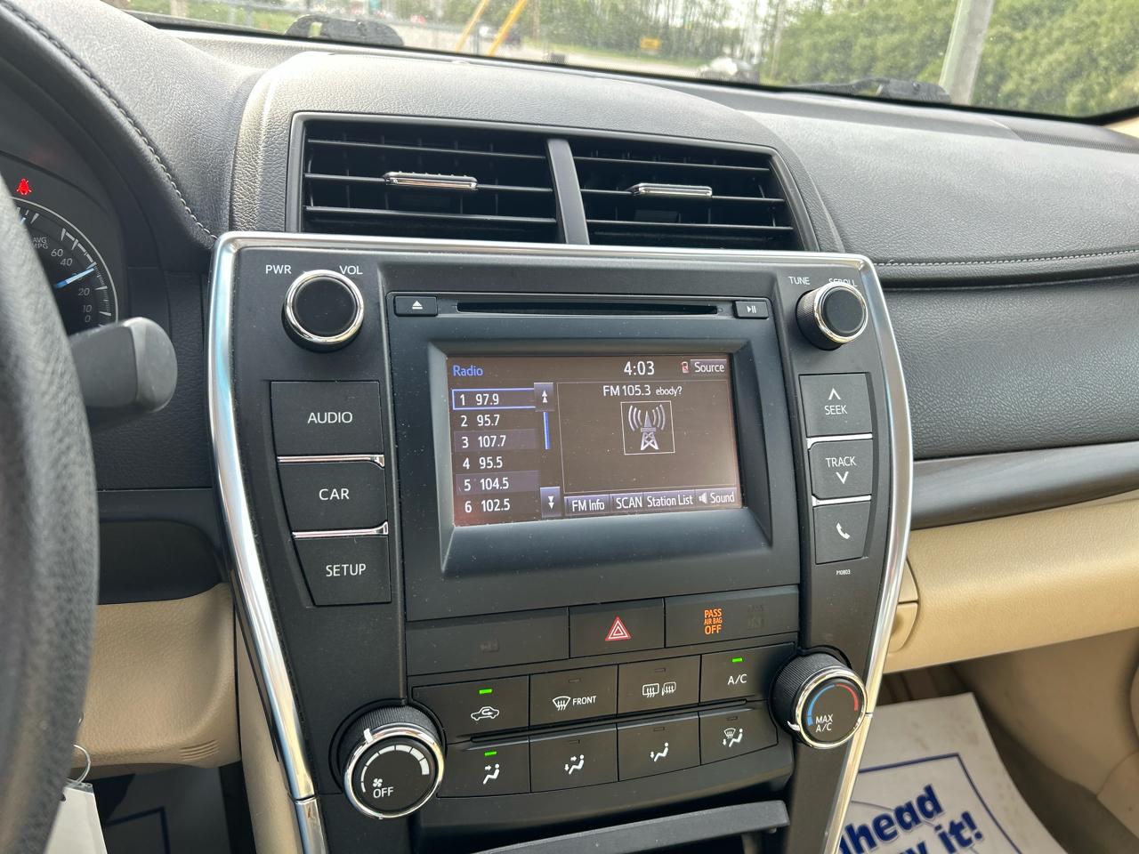 Toyota Camry 4dr Sdn I4 Auto XLE (Natl) 2015