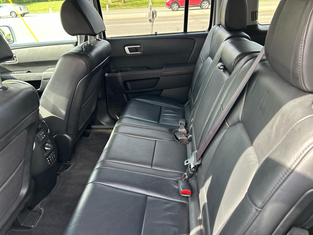 Honda Pilot 4WD 4dr Touring w/RES & Navi 2014