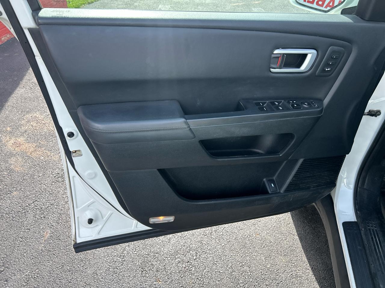 Honda Pilot 4WD 4dr Touring w/RES & Navi 2014