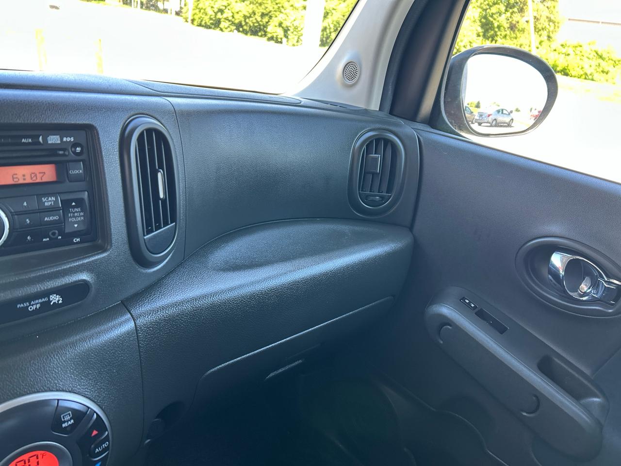 Nissan Cube 5dr Wgn I4 CVT 1.8 SL 2011