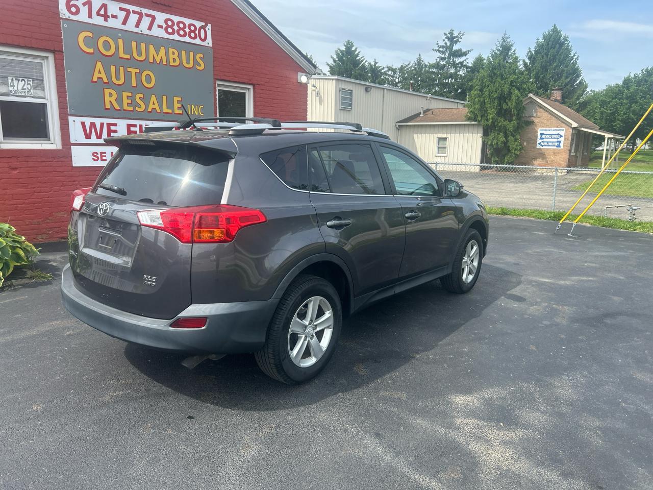 Toyota RAV4 AWD 4dr XLE (Natl) 2013