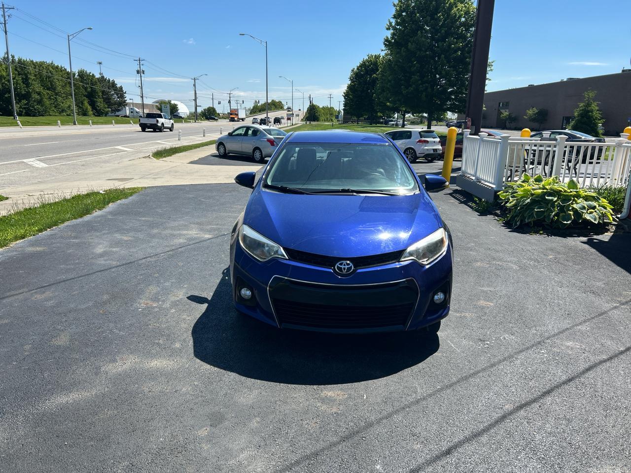 Toyota Corolla 4dr Sdn CVT LE Premium (Natl) 2014