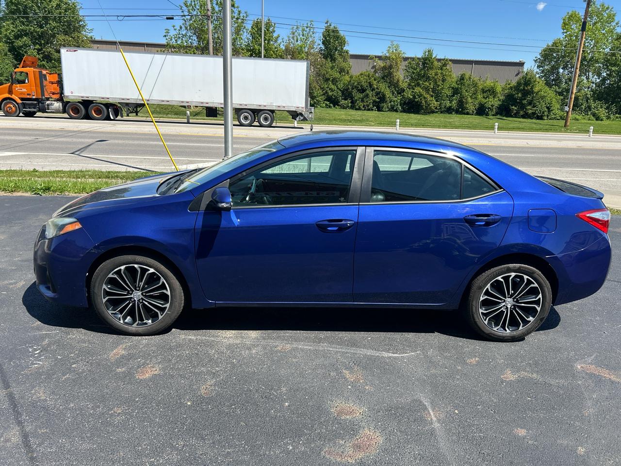Toyota Corolla 4dr Sdn CVT LE Premium (Natl) 2014