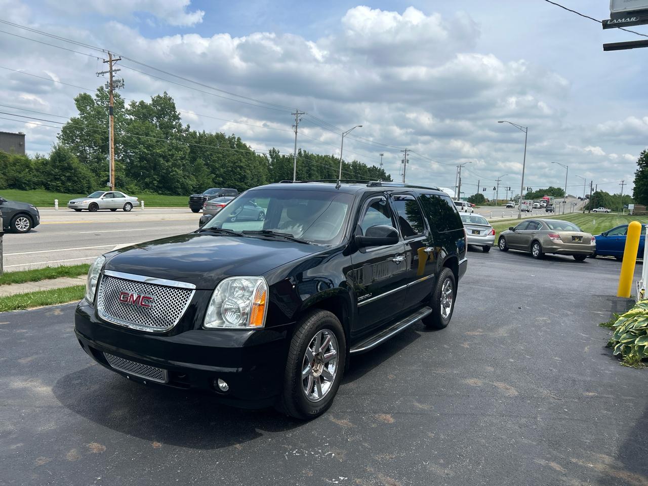 GMC Yukon XL AWD 4dr Denali 2014