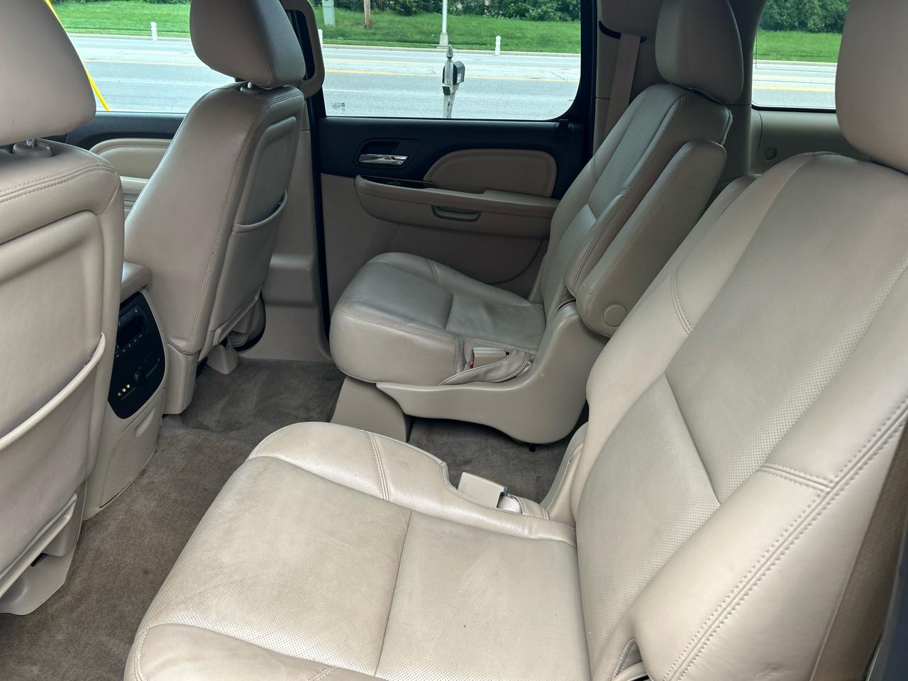 GMC Yukon XL AWD 4dr Denali 2014