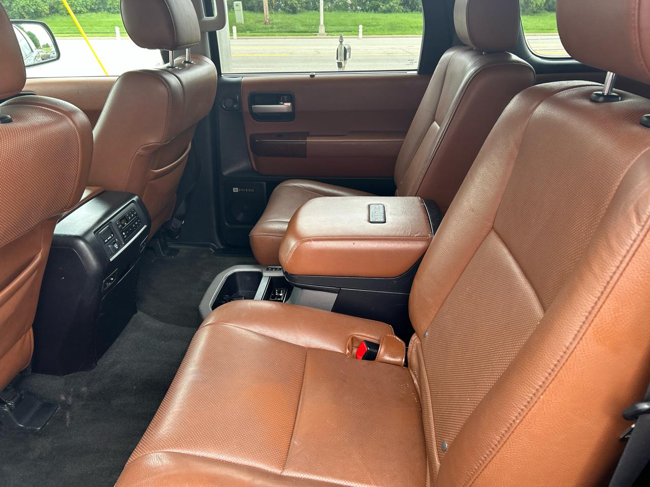 Toyota Sequoia 4WD 5.7L FFV Platinum (Natl) 2014
