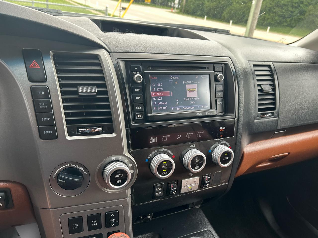 Toyota Sequoia 4WD 5.7L FFV Platinum (Natl) 2014