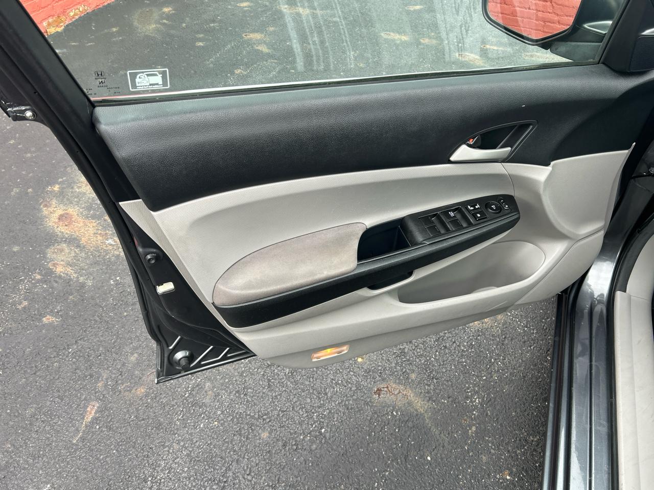 Honda Accord Sdn 4dr I4 Auto LX 2012