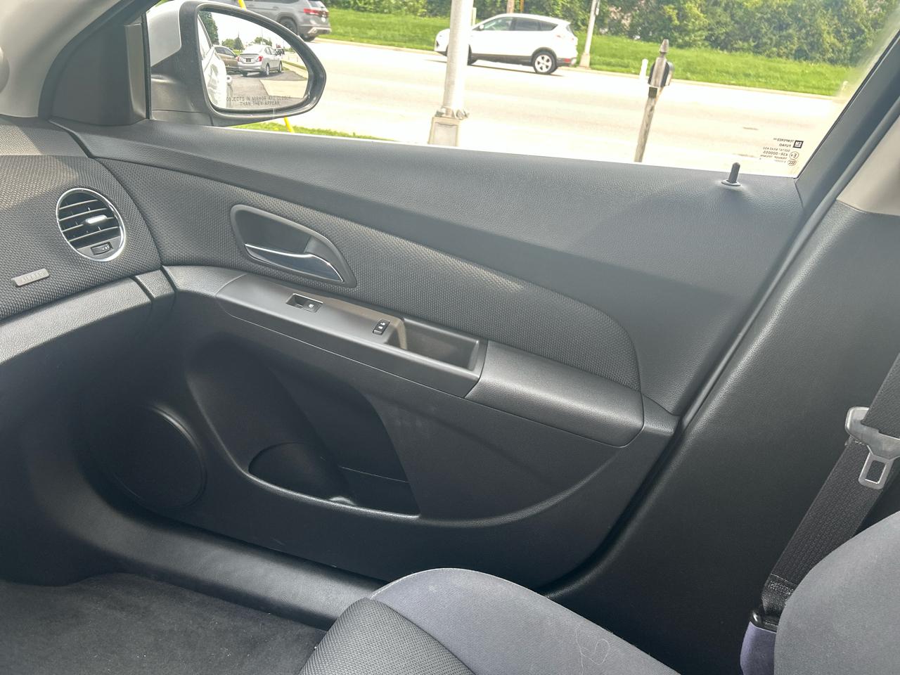 Chevrolet Cruze Limited 4dr Sdn Auto LT w/1LT 2016