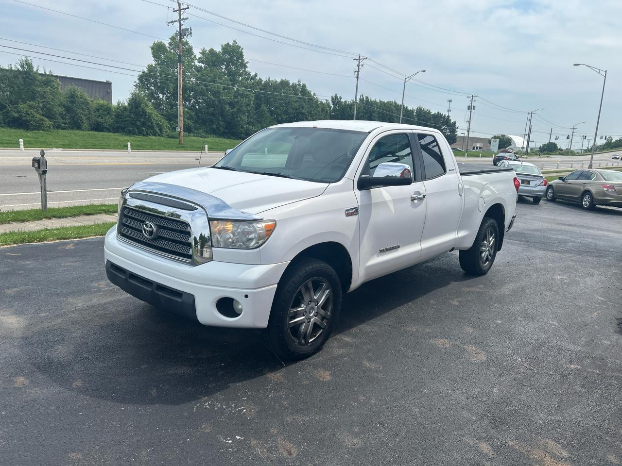 Toyota Tundra 4WD Truck Dbl 5.7L V8 6-Spd AT LTD (Natl) 2009