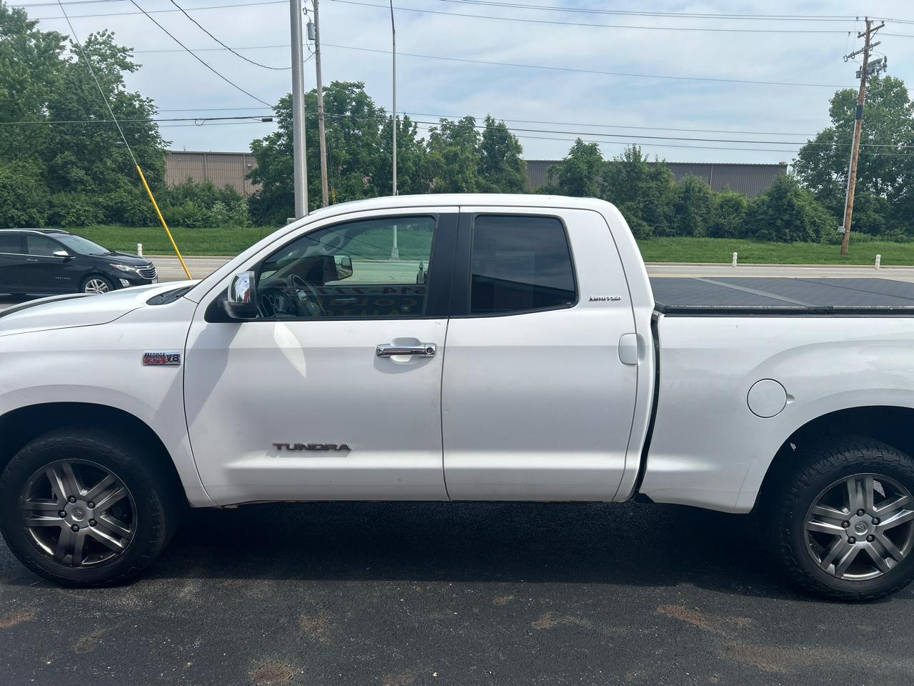 Toyota Tundra 4WD Truck Dbl 5.7L V8 6-Spd AT LTD (Natl) 2009
