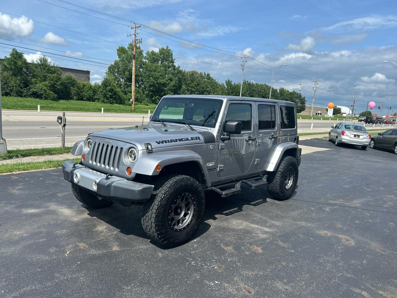Jeep Wrangler Unlimited 4WD 4dr Sahara 2013
