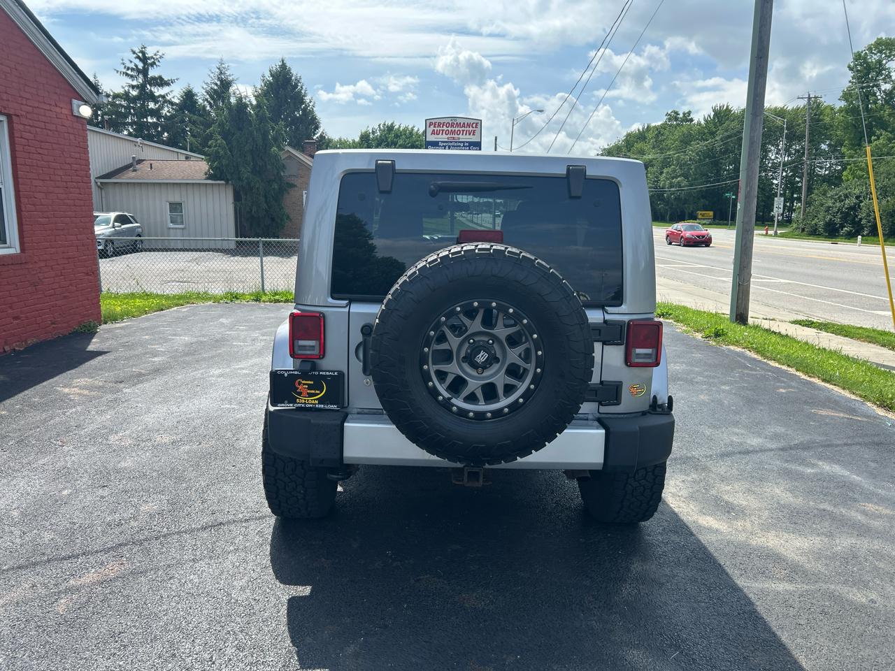 Jeep Wrangler Unlimited 4WD 4dr Sahara 2013