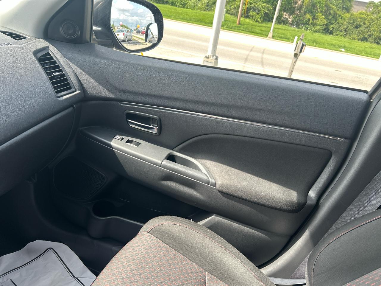 Mitsubishi Outlander Sport 2WD 4dr CVT 2.4 SE 2016