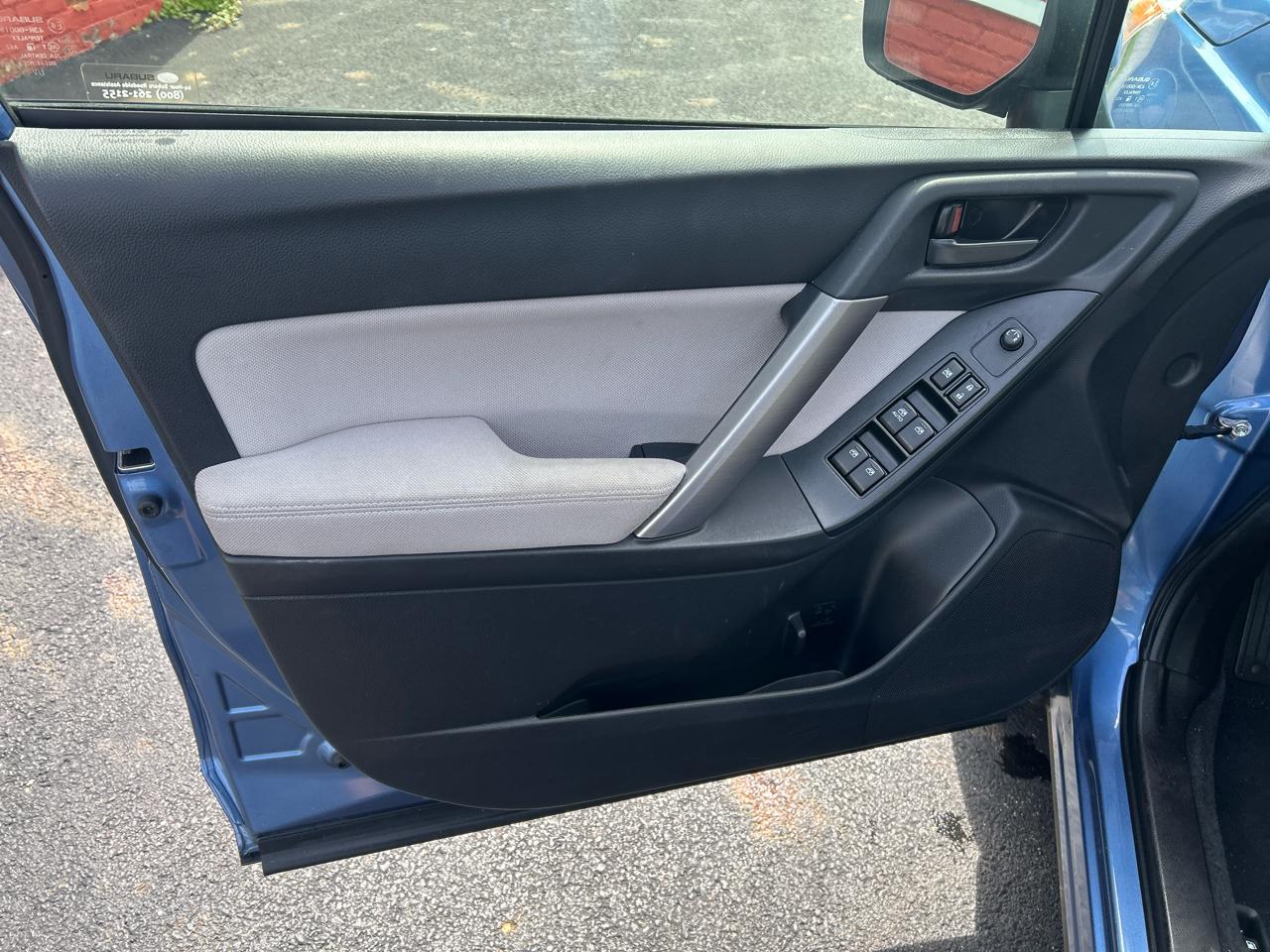 Subaru Forester 4dr CVT 2.5i Premium PZEV 2015