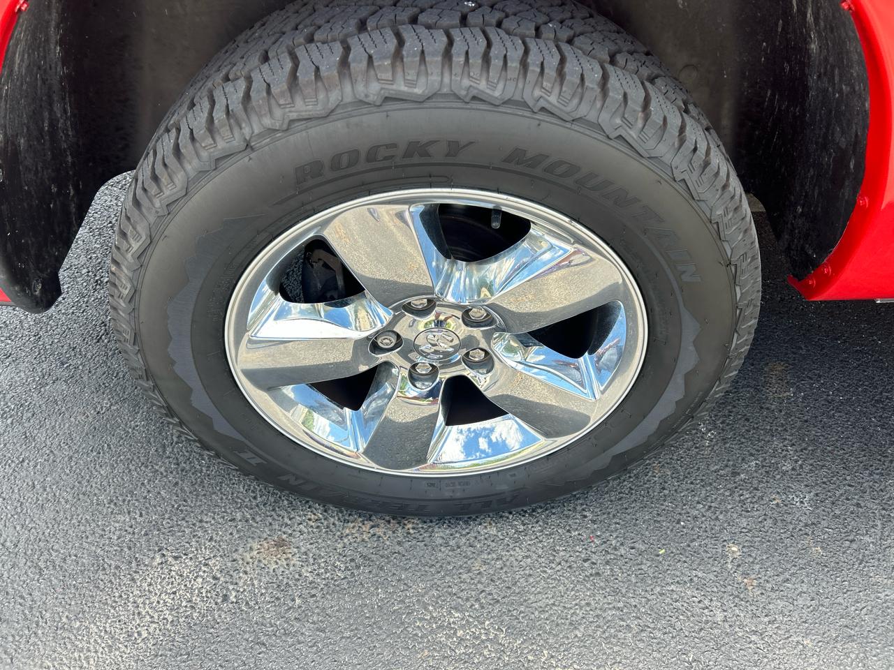 RAM 1500 Lone Star 4x2 Crew Cab 5'7" Box 2017