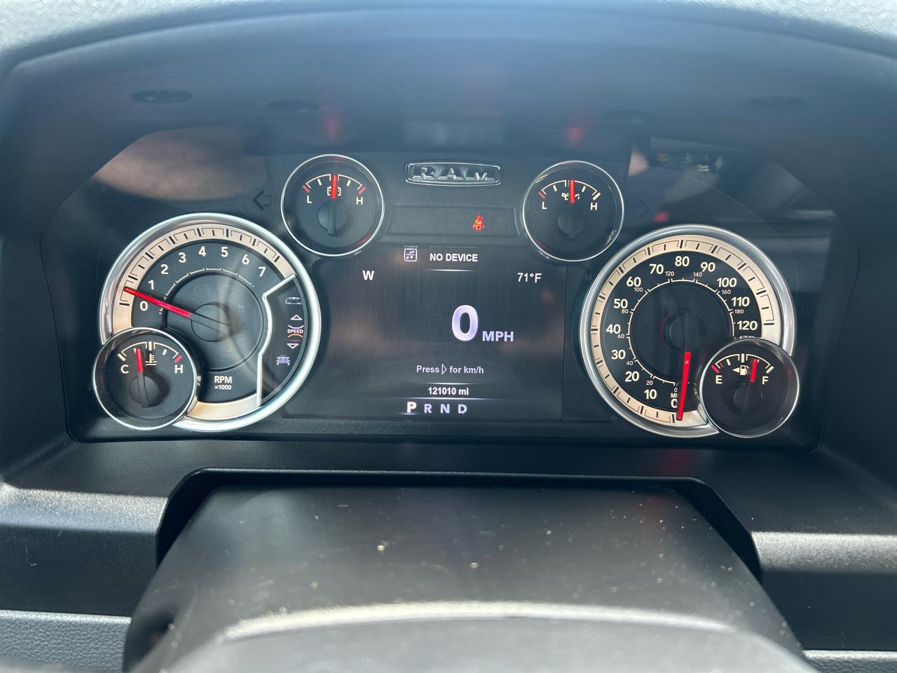 RAM 1500 Lone Star 4x2 Crew Cab 5'7" Box 2017