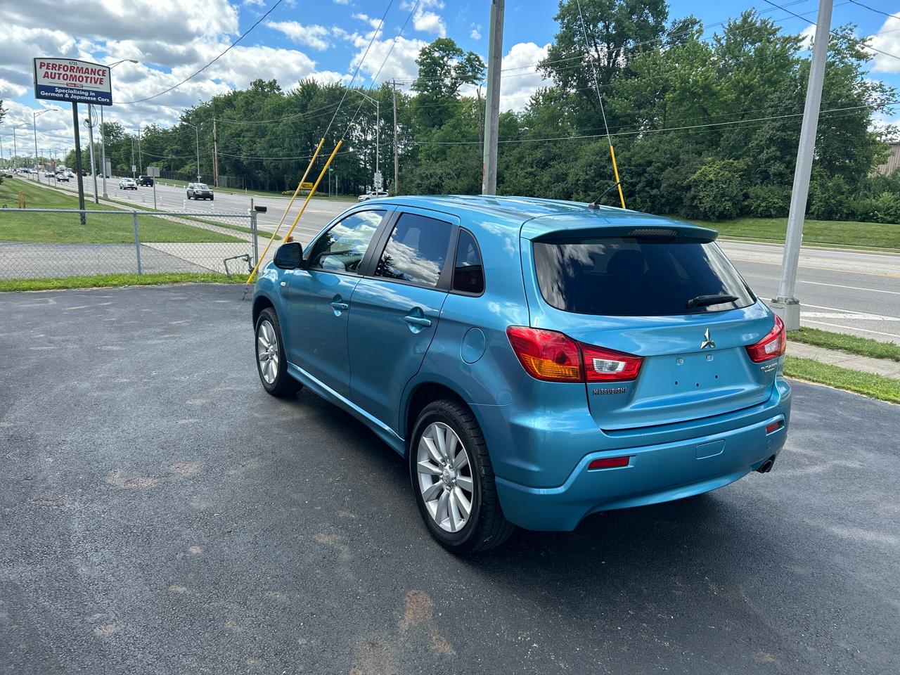 Mitsubishi Outlander Sport AWD 4dr CVT SE 2011