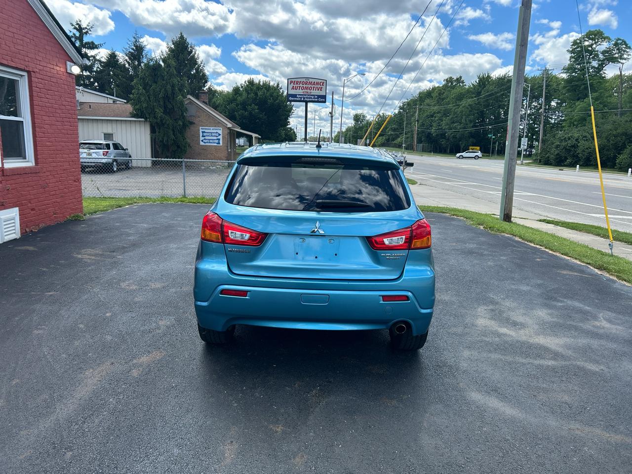 Mitsubishi Outlander Sport AWD 4dr CVT SE 2011