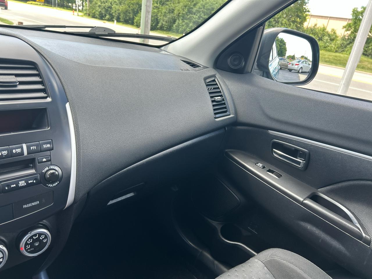 Mitsubishi Outlander Sport AWD 4dr CVT SE 2011
