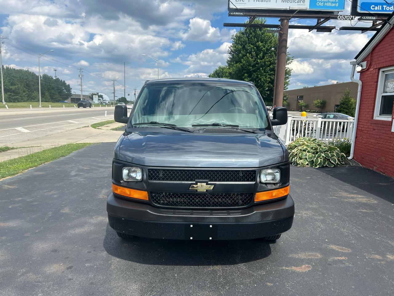 Chevrolet Express Cargo Van RWD 2500 135" 2017