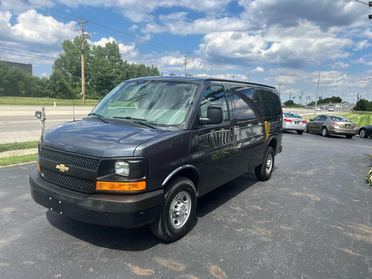 Chevrolet Express Cargo Van RWD 2500 135" 2017