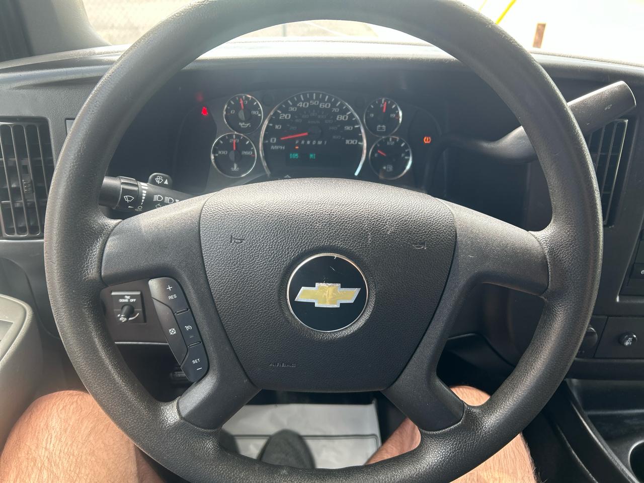 Chevrolet Express Cargo Van RWD 2500 135" 2017