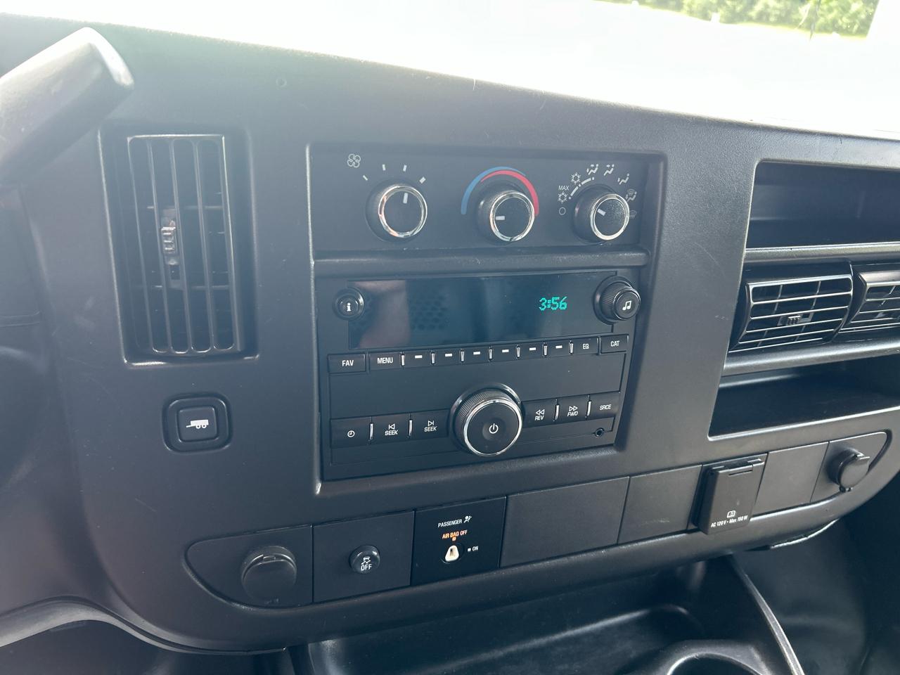 Chevrolet Express Cargo Van RWD 2500 135" 2017