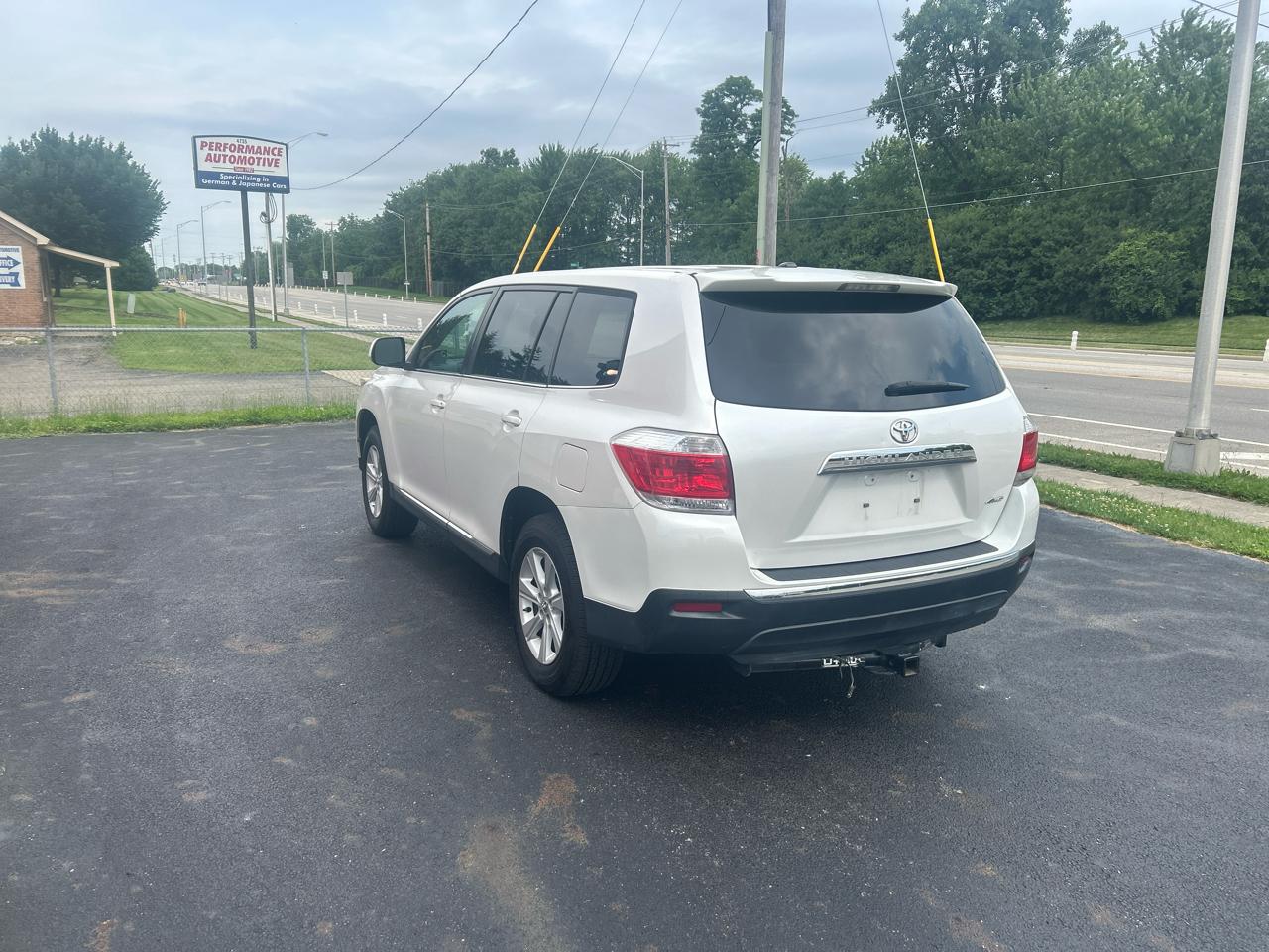 Toyota Highlander 4WD 4dr V6 (Natl) 2012