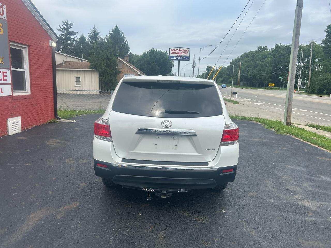 Toyota Highlander 4WD 4dr V6 (Natl) 2012