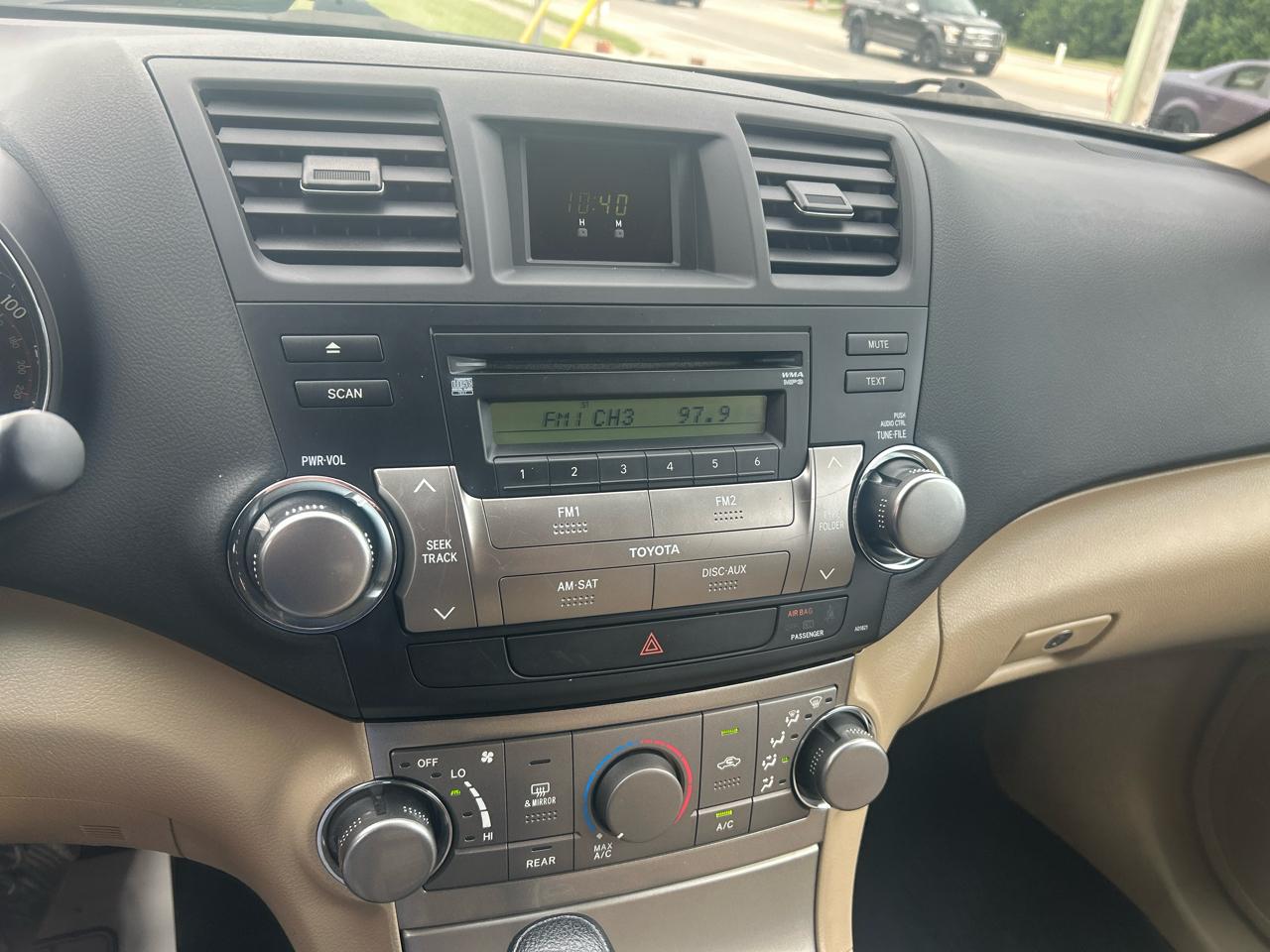 Toyota Highlander 4WD 4dr V6 (Natl) 2012