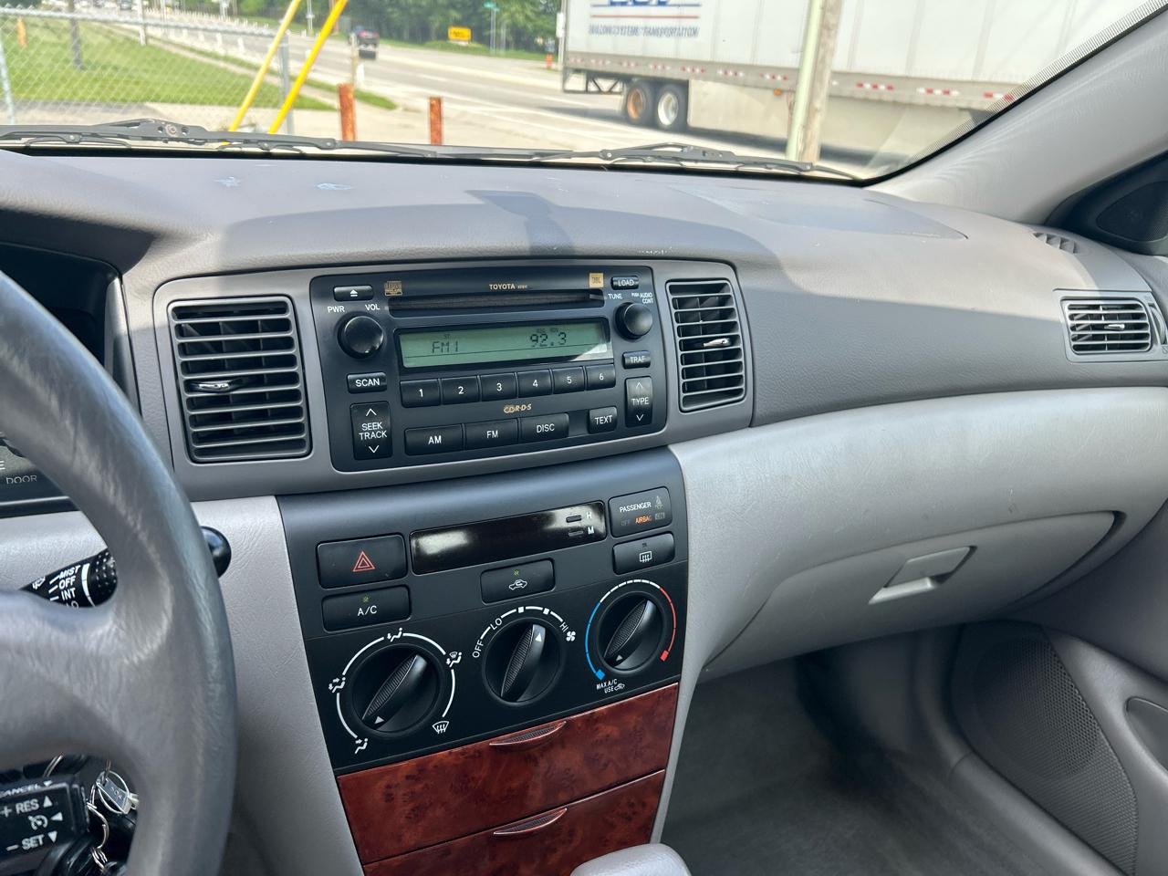 Toyota Corolla 4dr Sdn CE Auto (Natl) 2005