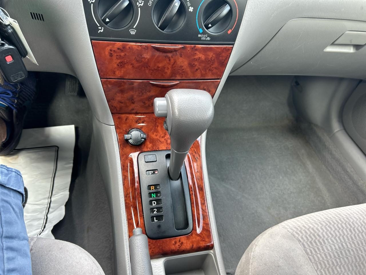 Toyota Corolla 4dr Sdn CE Auto (Natl) 2005
