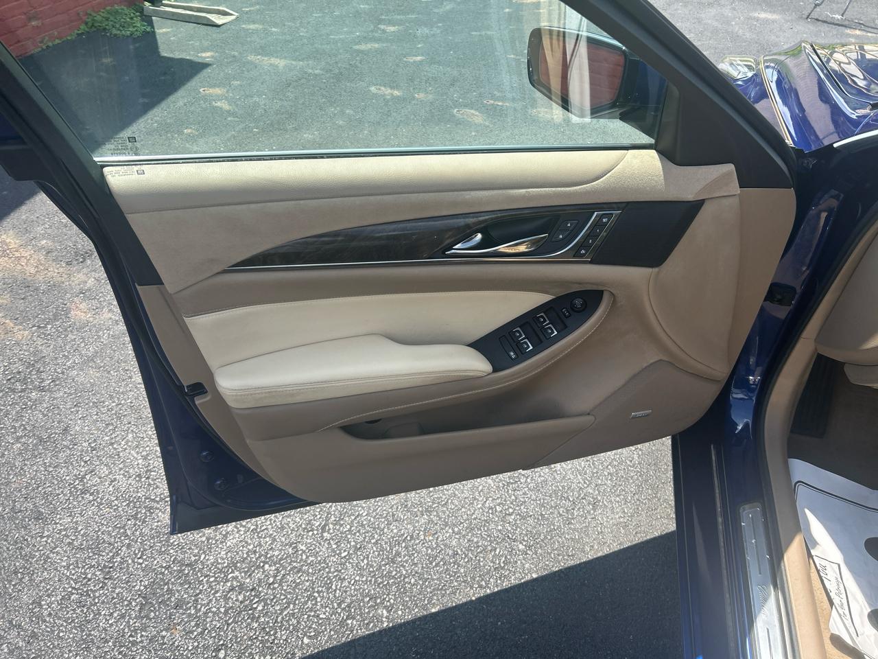 Cadillac CTS Sedan 4dr Sdn 3.6L Luxury AWD 2014