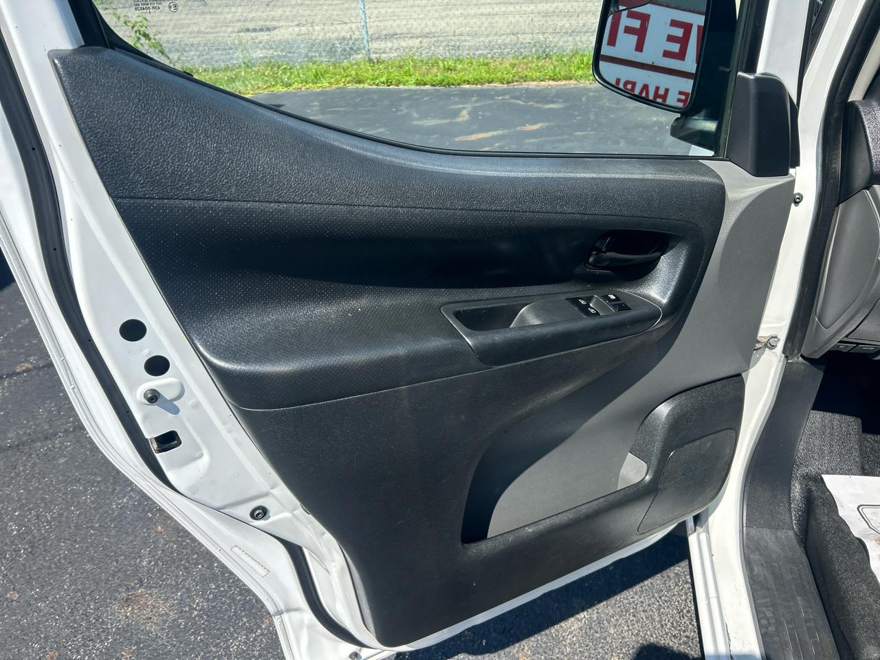 Nissan NV200 Compact Cargo I4 S 2017