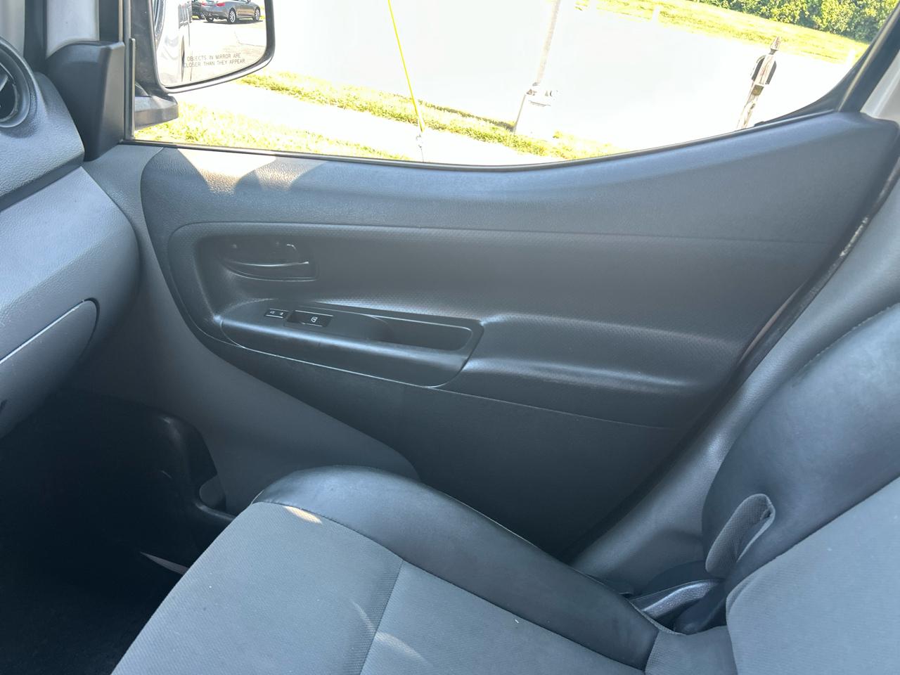 Nissan NV200 Compact Cargo I4 S 2017