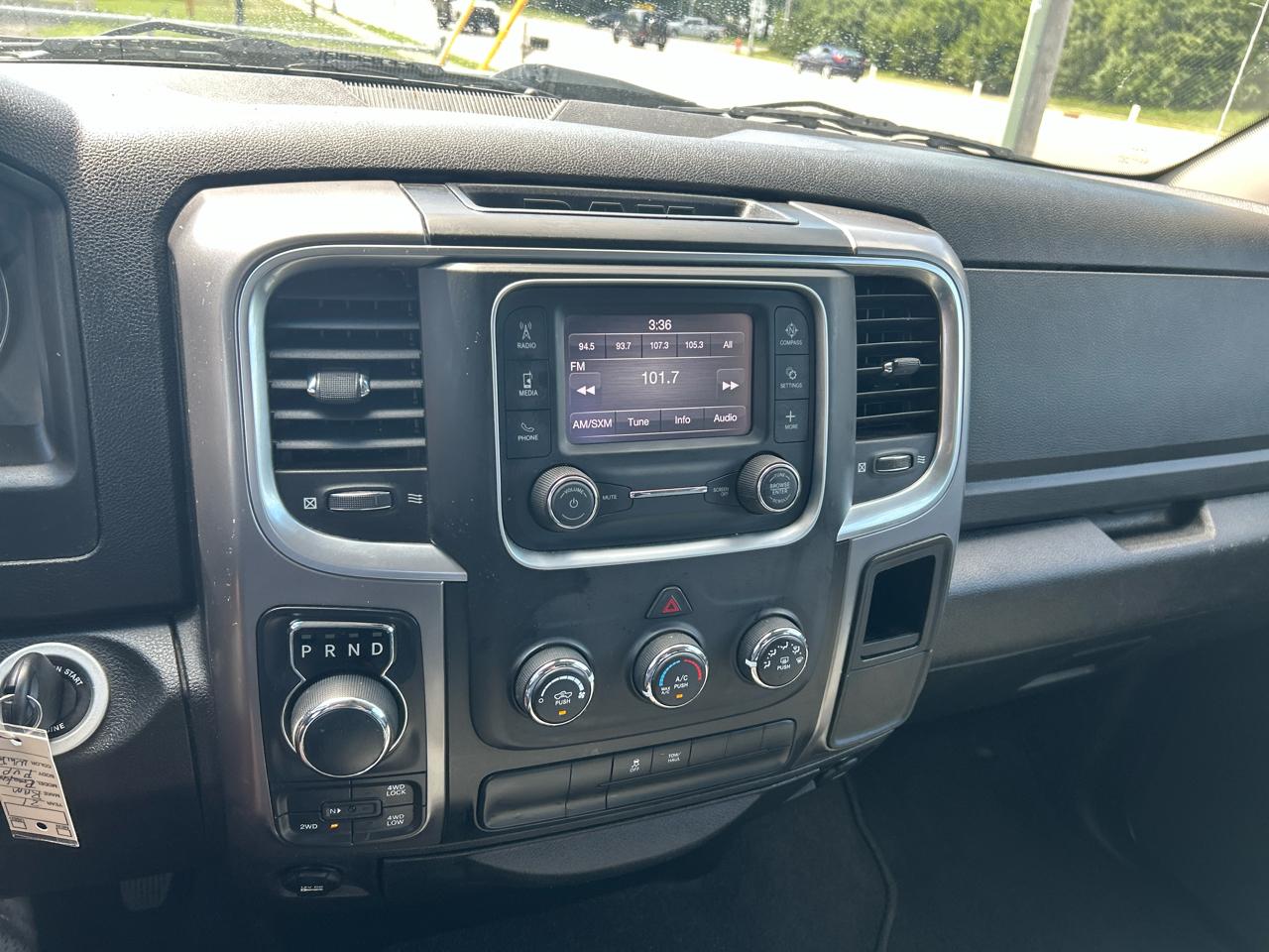 RAM 1500 Classic SLT 4x4 Crew Cab 6'4" Box 2021